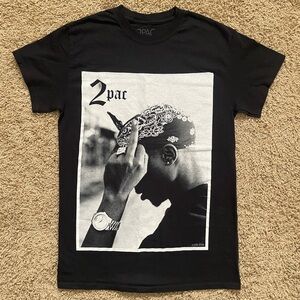 2pac Tupac Middle Finger Mike Miller Graphic Black T-shirt Tee Small
